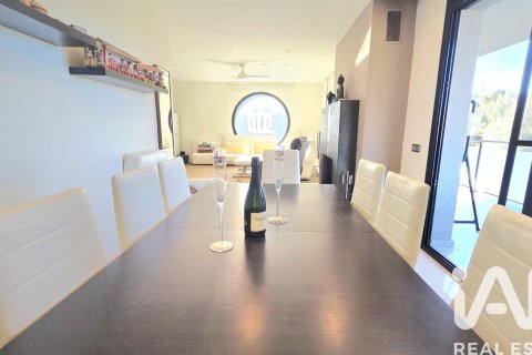Apartamento de 4 dormitorios en venta en Calafell, Tarragona, Cataluña, Spain № 7420 - foto 25