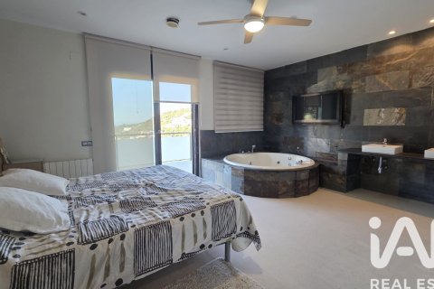 Apartamento de 4 dormitorios en venta en Calafell, Tarragona, Cataluña, Spain № 7420 - foto 14