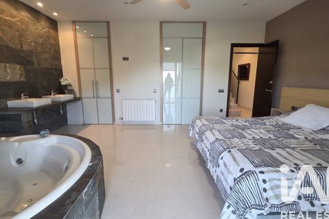 Apartamento de 4 dormitorios en venta en Calafell, Tarragona, Cataluña, Spain № 7420 - foto 13