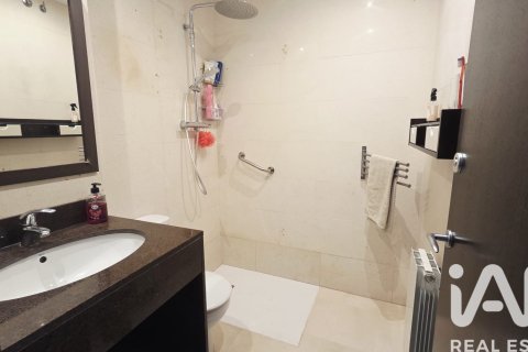 Apartamento de 4 dormitorios en venta en Calafell, Tarragona, Cataluña, Spain № 7420 - foto 23