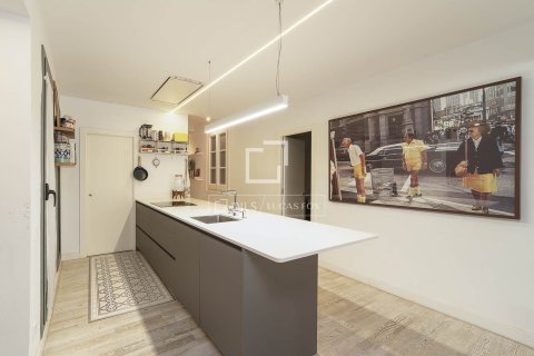 Apartamento de 3 dormitorios en venta en Barcelona, Cataluña, Spain № 3971 - foto 14