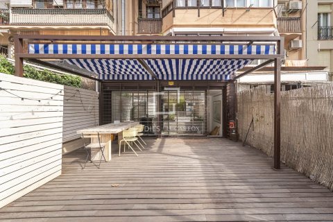 Apartamento de 3 dormitorios en venta en Barcelona, Cataluña, Spain № 3971 - foto 17