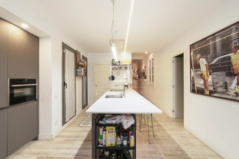 Apartamento de 3 dormitorios en venta en Barcelona, Cataluña, Spain № 3971 - foto 11