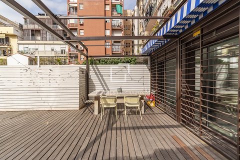 Apartamento de 3 dormitorios en venta en Barcelona, Cataluña, Spain № 3971 - foto 16
