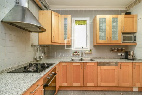 Apartamento de 3 dormitorios en venta en Barcelona, Cataluña, Spain № 3972 - foto 11