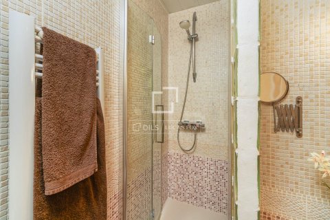 Apartamento de 3 dormitorios en venta en Barcelona, Cataluña, Spain № 3972 - foto 19