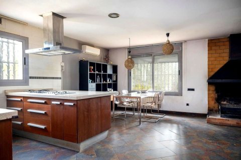 Сasa de 4 dormitorios en venta en Gavà, Barcelona, Cataluña, Spain № 6617 - foto 17