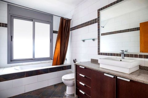 Сasa de 4 dormitorios en venta en Gavà, Barcelona, Cataluña, Spain № 6617 - foto 22