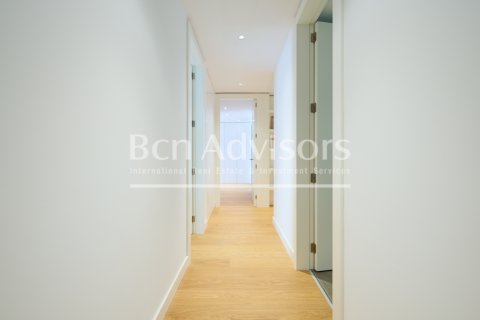 Apartamento de 4 dormitorios en venta en Barcelona, Cataluña, Spain № 2851 - foto 23