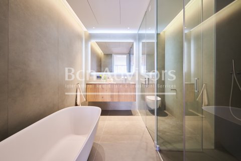 Apartamento de 4 dormitorios en venta en Barcelona, Cataluña, Spain № 2851 - foto 21