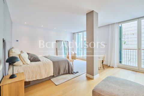 Apartamento de 2 dormitorios en venta en Barcelona, Cataluña, Spain № 2853 - foto 26