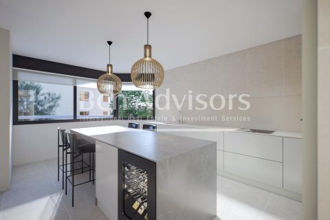 Apartamento de 4 dormitorios en venta en Barcelona, Cataluña, Spain № 2856 - foto 5