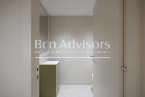 Apartamento de 4 dormitorios en venta en Barcelona, Cataluña, Spain № 2856 - foto 11