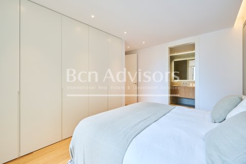 Apartamento de 2 dormitorios en venta en Barcelona, Cataluña, Spain № 2855 - foto 17