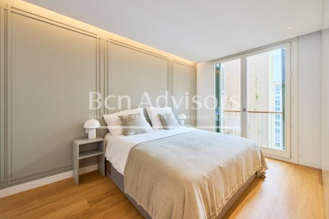 Apartamento de 2 dormitorios en venta en Barcelona, Cataluña, Spain № 2855 - foto 15
