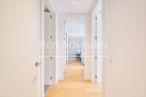 Apartamento de 2 dormitorios en venta en Barcelona, Cataluña, Spain № 2855 - foto 14