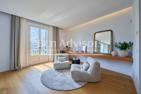 Apartamento de 2 dormitorios en venta en Barcelona, Cataluña, Spain № 2852 - foto 4