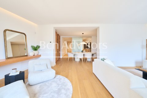 Apartamento de 2 dormitorios en venta en Barcelona, Cataluña, Spain № 2852 - foto 12