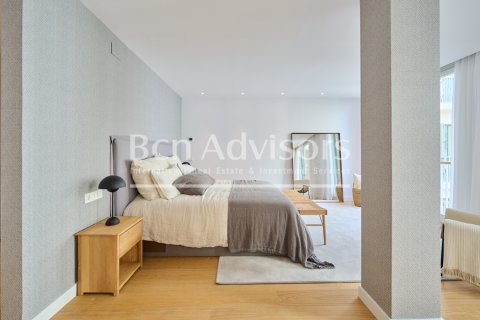 Apartamento de 2 dormitorios en venta en Barcelona, Cataluña, Spain № 2852 - foto 29