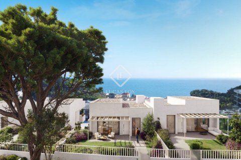 Villa de 4 dormitorios en venta en Caldes d'Estrac, Barcelona, Cataluña, Spain № 4177 - foto 26