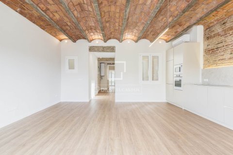 Apartamento de 3 dormitorios en venta en Barcelona, Cataluña, Spain № 4179 - foto 10