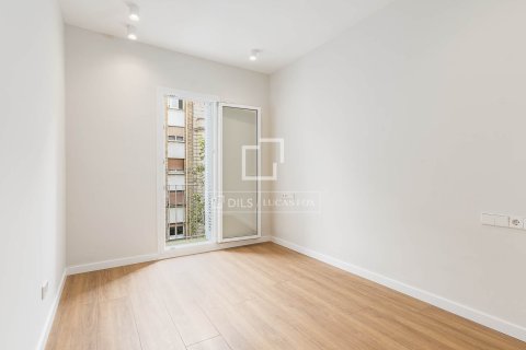 Apartamento de 3 dormitorios en venta en Barcelona, Cataluña, Spain № 4179 - foto 14