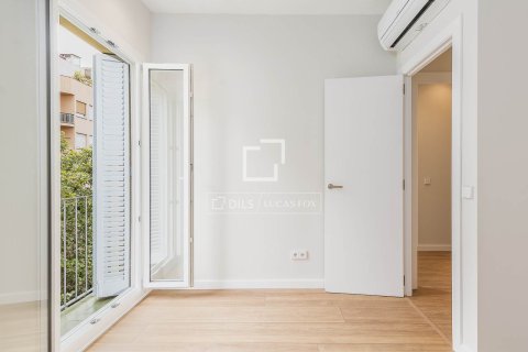 Apartamento de 3 dormitorios en venta en Barcelona, Cataluña, Spain № 4179 - foto 22