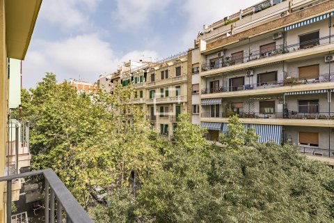 Apartamento de 3 dormitorios en venta en Barcelona, Cataluña, Spain № 4179 - foto 26
