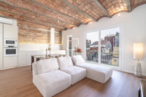 Apartamento de 3 dormitorios en venta en Barcelona, Cataluña, Spain № 4179