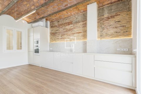 Apartamento de 3 dormitorios en venta en Barcelona, Cataluña, Spain № 4179 - foto 8