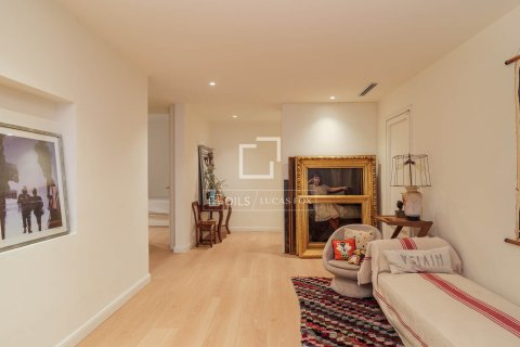 4 bedrooms apartment for sale in Barcelona, Catalonia, Spain № 6832 - photo 7