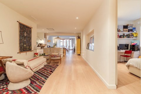 4 bedrooms apartment for sale in Barcelona, Catalonia, Spain № 6832 - photo 9
