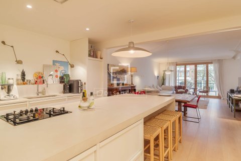 4 bedrooms apartment for sale in Barcelona, Catalonia, Spain № 6832 - photo 12