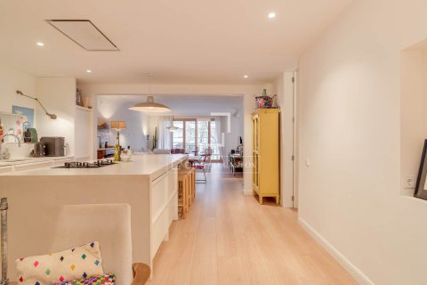 4 bedrooms apartment for sale in Barcelona, Catalonia, Spain № 6832 - photo 11