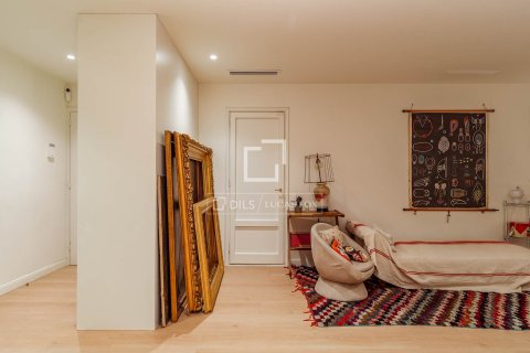 4 bedrooms apartment for sale in Barcelona, Catalonia, Spain № 6832 - photo 10