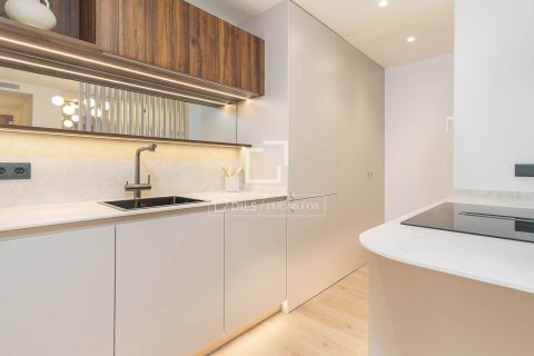 Купить квартиру в Барселона, Испания с 3 спальни, 100м², № 6833 - фото 21