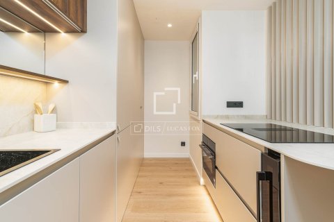 Купить квартиру в Барселона, Испания с 3 спальни, 100м², № 6833 - фото 12