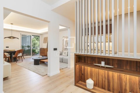 Купить квартиру в Барселона, Испания с 3 спальни, 100м², № 6833 - фото 26