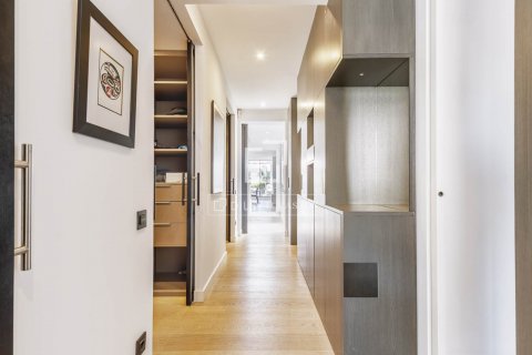 Ático de 5 dormitorios en venta en Barcelona, Cataluña, Spain № 8793 - foto 30