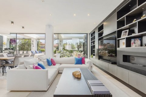 Ático de 5 dormitorios en venta en Barcelona, Cataluña, Spain № 8793 - foto 4