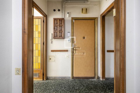 Apartamento de 3 dormitorios en venta en Barcelona, Cataluña, Spain № 8791 - foto 18