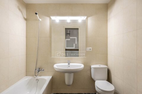 Apartamento de 3 dormitorios en venta en Barcelona, Cataluña, Spain № 8791 - foto 15