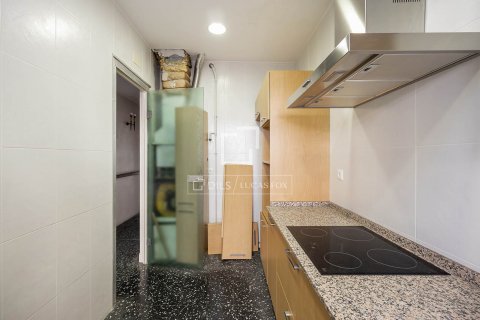 Apartamento de 3 dormitorios en venta en Barcelona, Cataluña, Spain № 8791 - foto 21