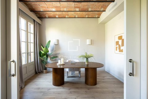 Apartamento de 4 dormitorios en venta en Barcelona, Cataluña, Spain № 8788 - foto 6