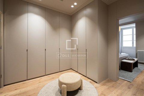 Apartamento de 4 dormitorios en venta en Barcelona, Cataluña, Spain № 8788 - foto 25
