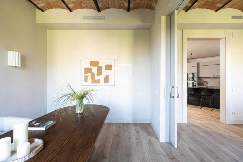 Apartamento de 4 dormitorios en venta en Barcelona, Cataluña, Spain № 8788 - foto 7