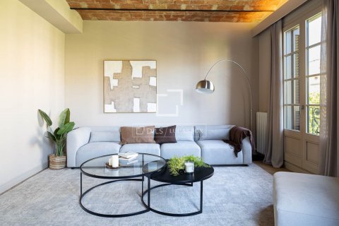 Apartamento de 4 dormitorios en venta en Barcelona, Cataluña, Spain № 8788 - foto 5