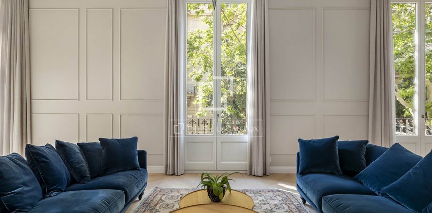 Apartamento de 3 dormitorios en venta en Barcelona, Cataluña, Spain № 8794
