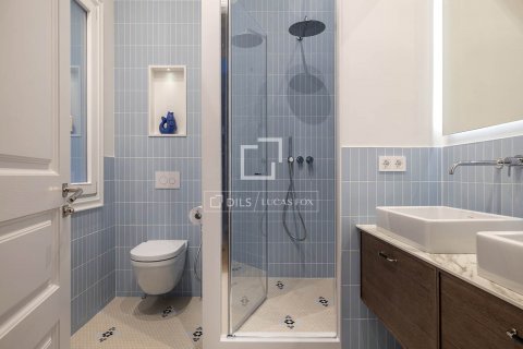 Apartamento de 3 dormitorios en venta en Barcelona, Cataluña, Spain № 8794 - foto 26