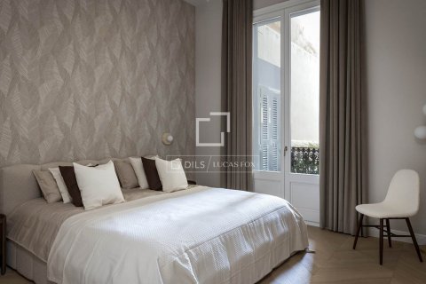 Apartamento de 3 dormitorios en venta en Barcelona, Cataluña, Spain № 8794 - foto 27